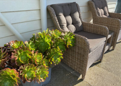 Seacroft Bay View Cottage 11 Outdoor Chairs