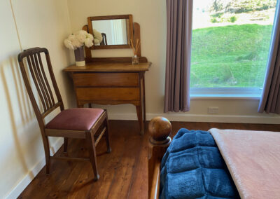 Seacroft Bay View Cottage 04 Dresser